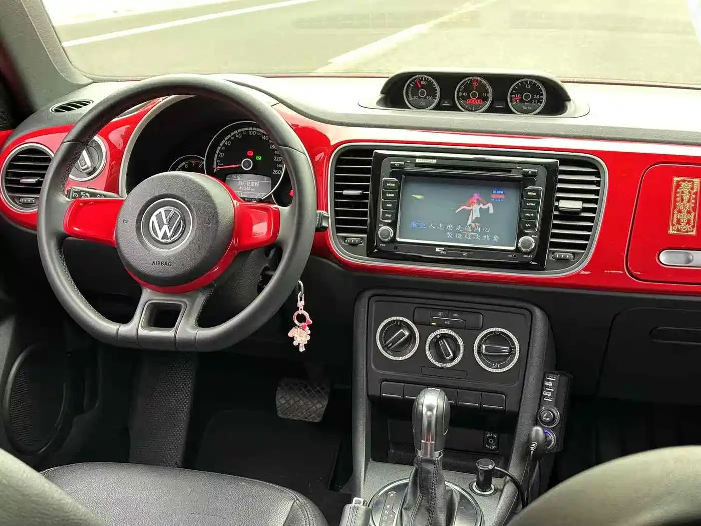 Volkswagen Beetle 2013 1.4TSI Fashion Edition фото 7