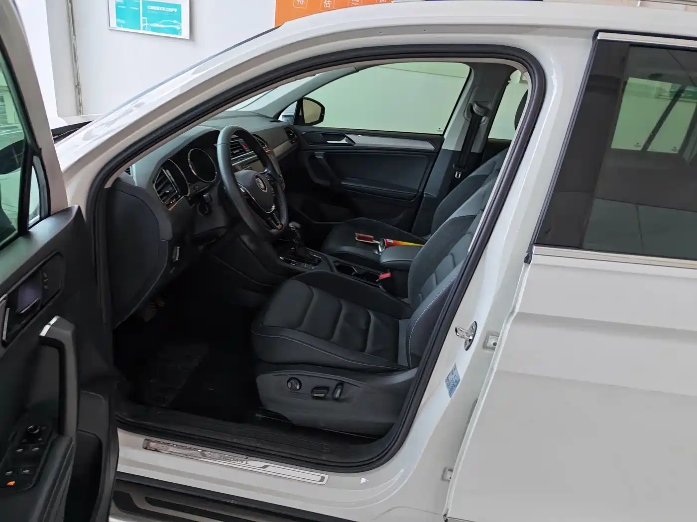 Volkswagen Tiguan L 2018 330TSI Automatic 2WD Luxury Edition фото 3