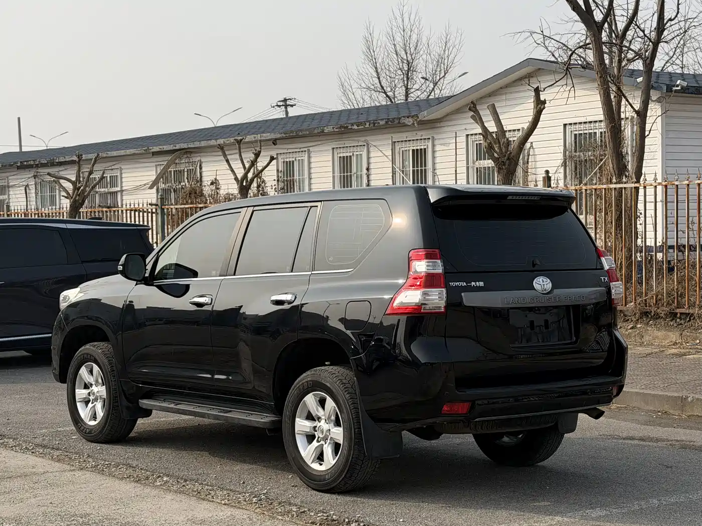 Toyota Prado 2015 2.7L Automatic Standard фото 6
