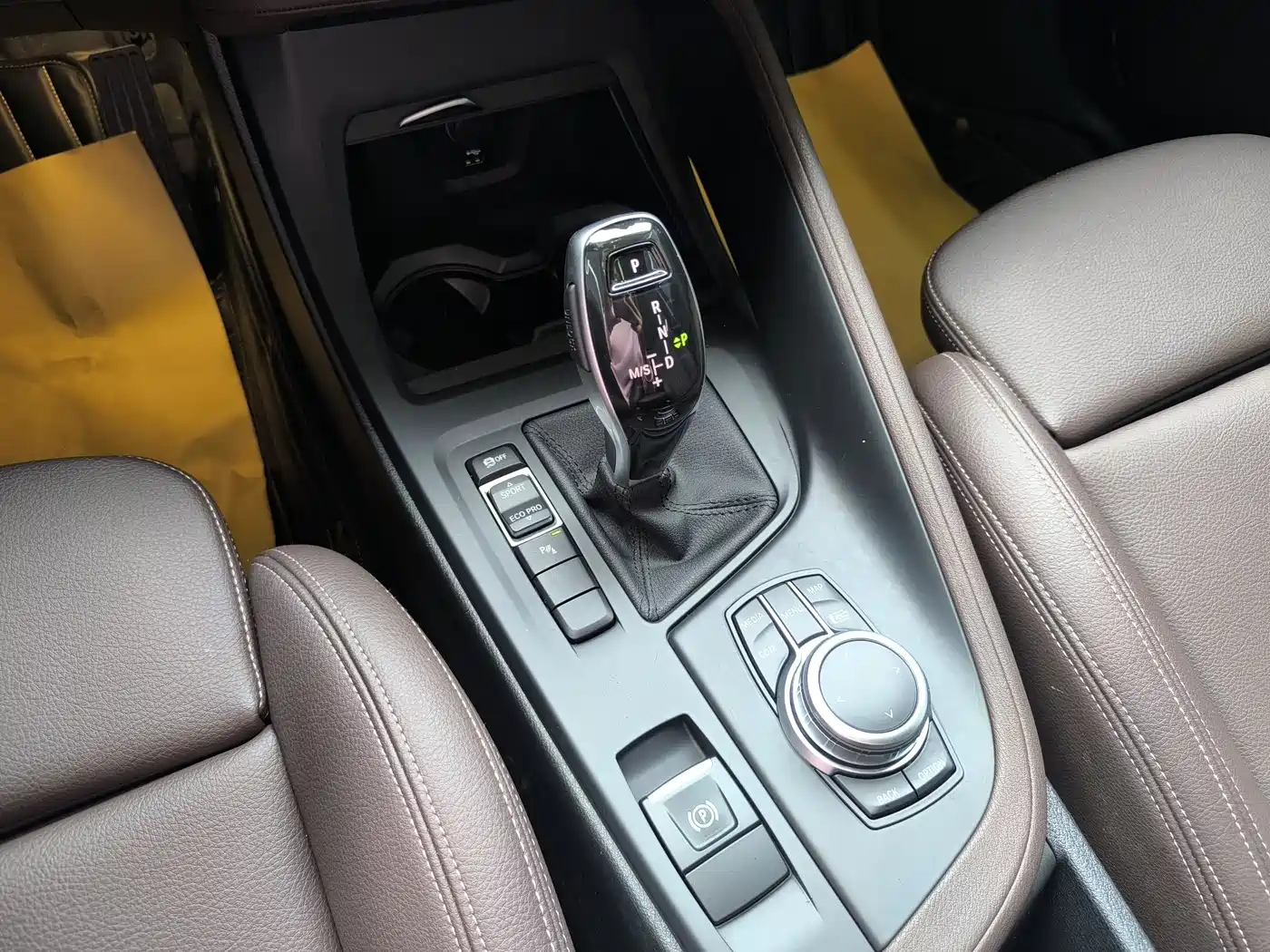 BMW X1 2022 sDrive25Li Leading фото 14