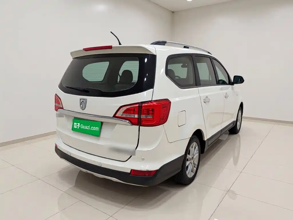 Baojun 730 2015 2016 1.5L Manual Comfort 7-seater China V