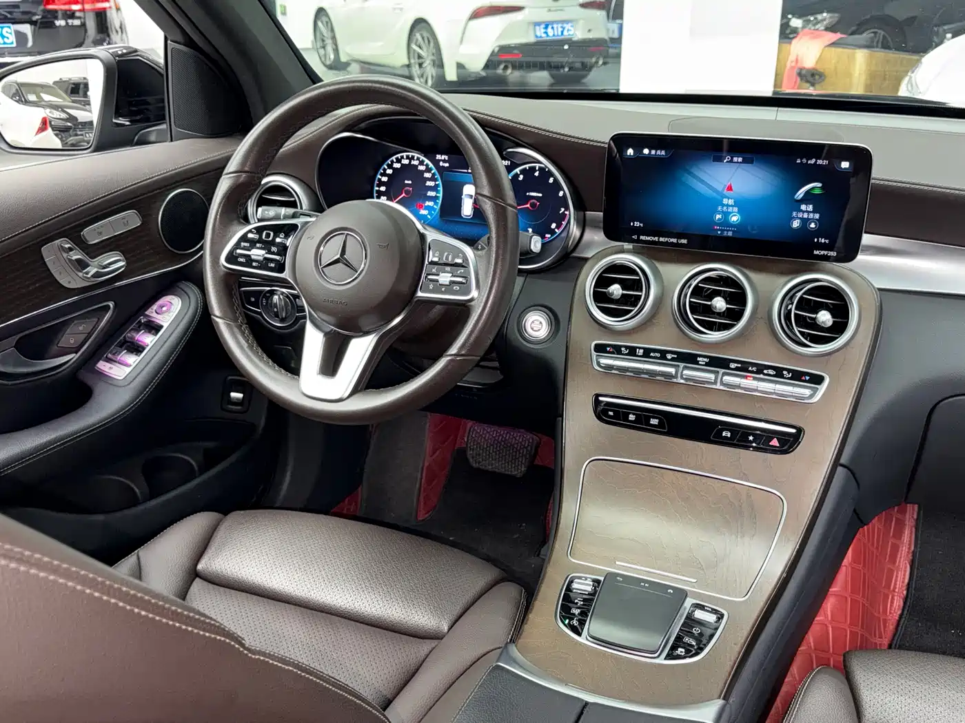 Mercedes-Benz GLC 2022 Facelift II GLC 260 L 4MATIC Luxury фото 6