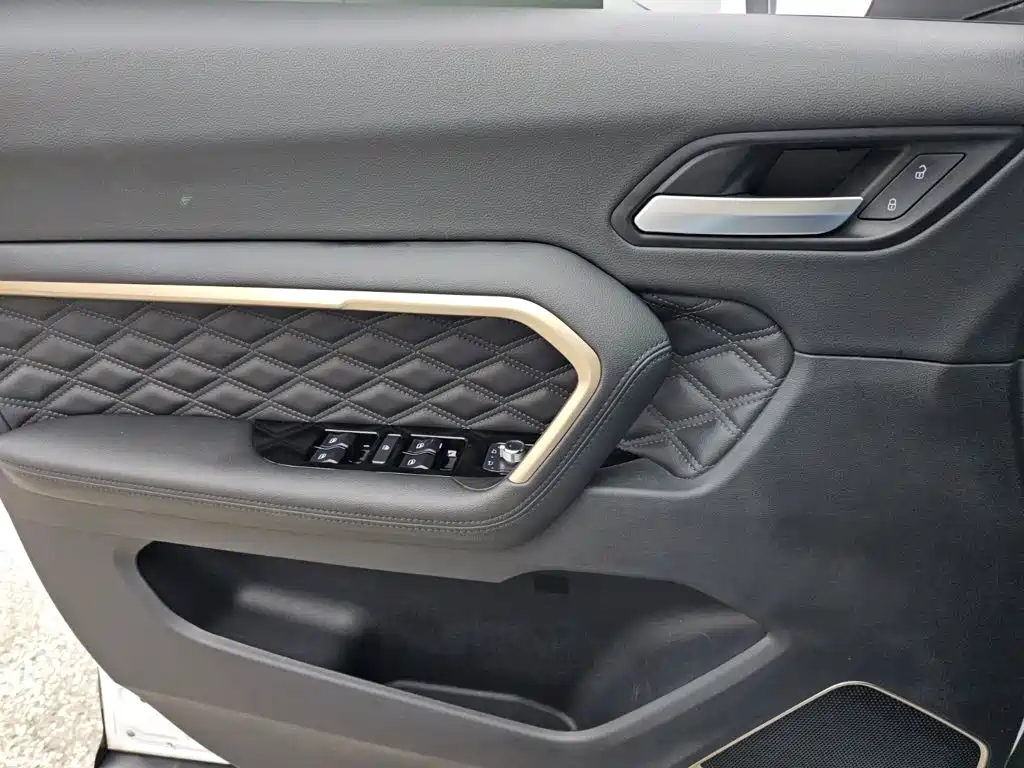 Photo 8 - Haval H6