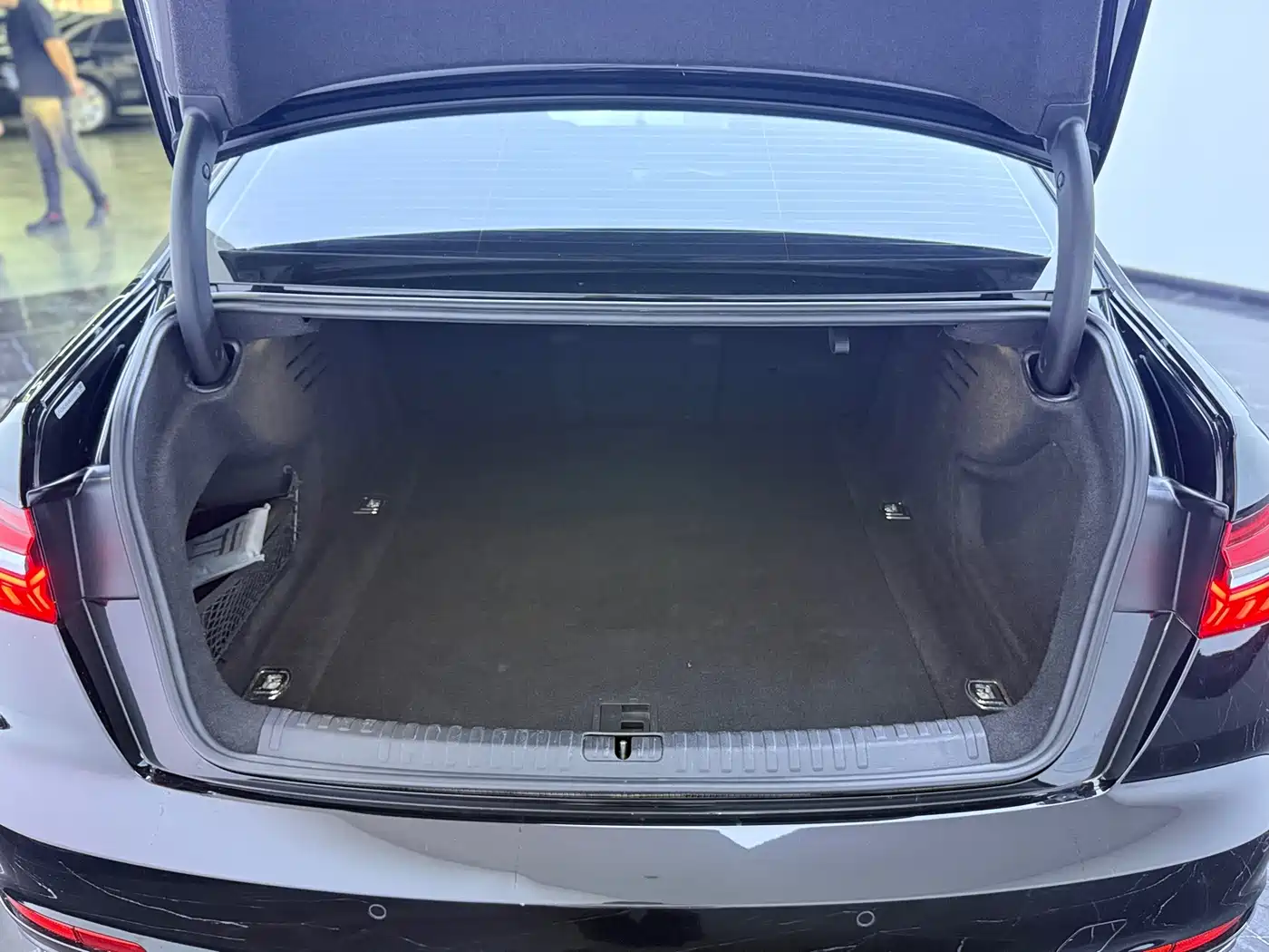 Фото 22 - Audi A6L
