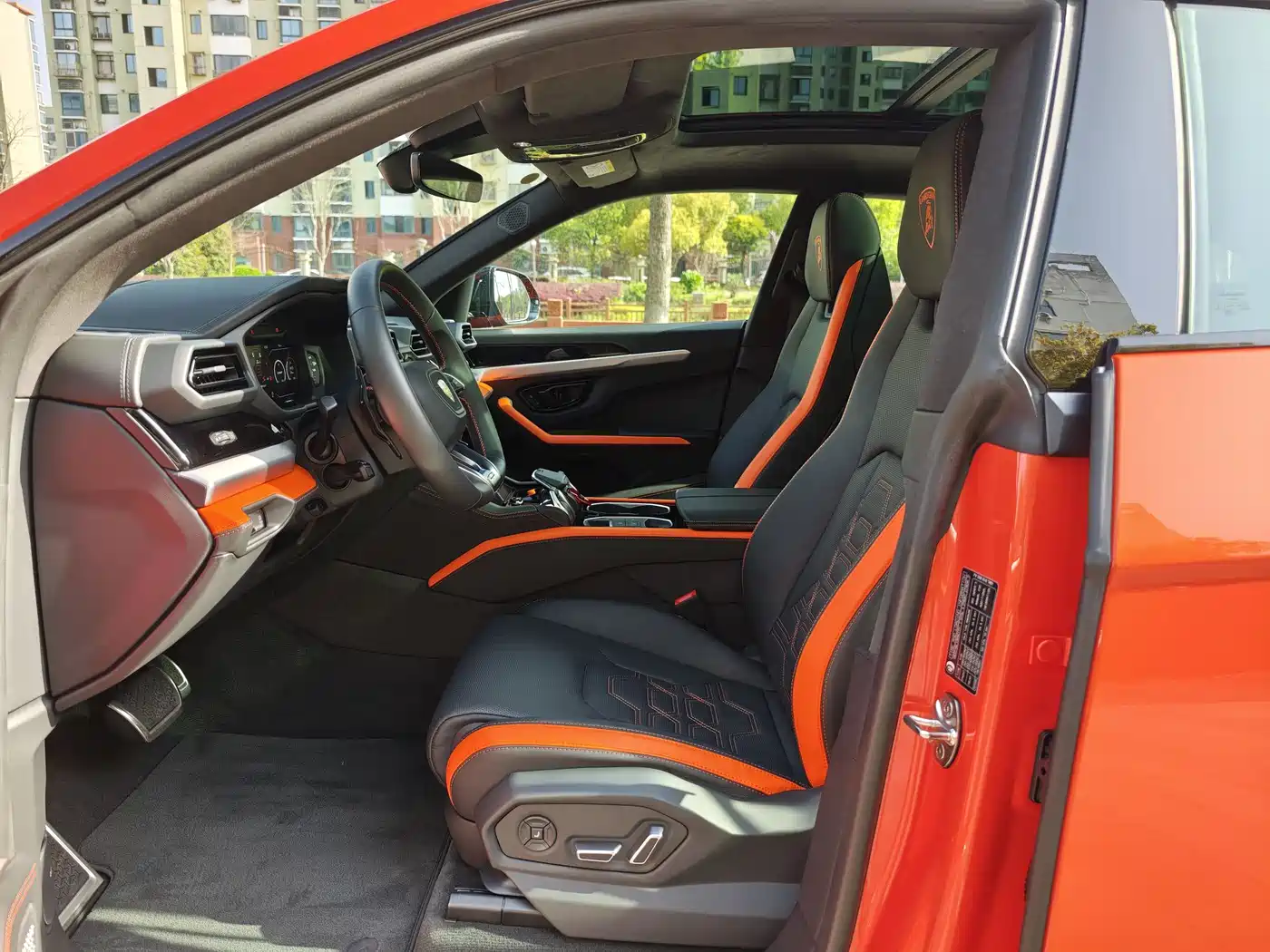 Lamborghini Urus SE 2025 4.0T Standard Edition фото 10