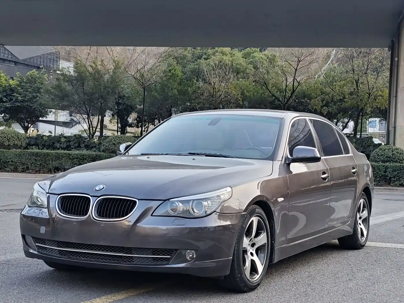 BMW 5 Series 2009 Model 523Li Premium