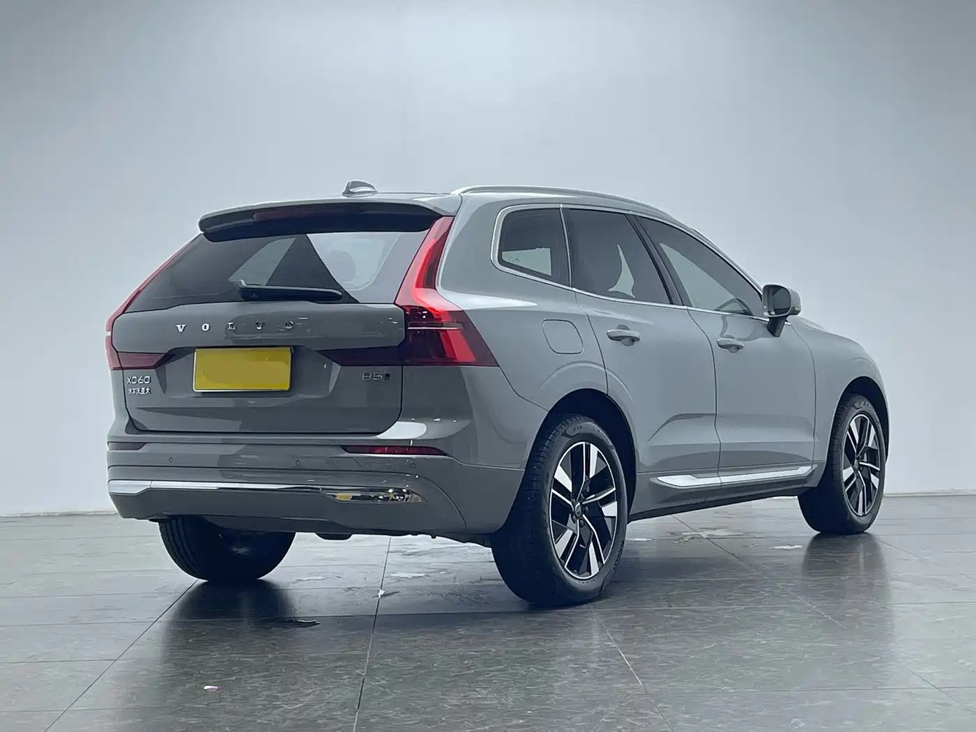 Фото 4 - Volvo XC60