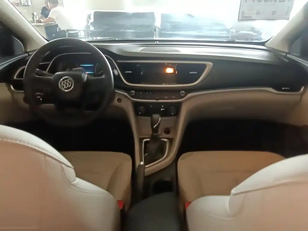 Фото 10 - Buick Excelle
