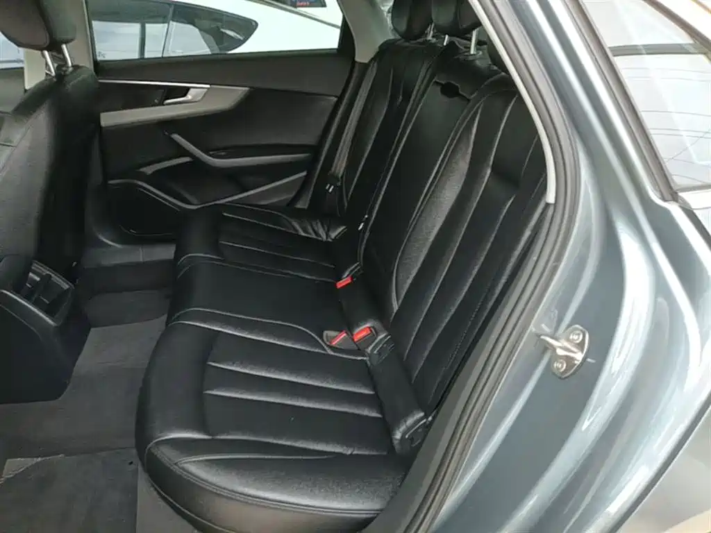 Audi A4L 2018 30th Anniversary 40 TFSI Progressive фото 17