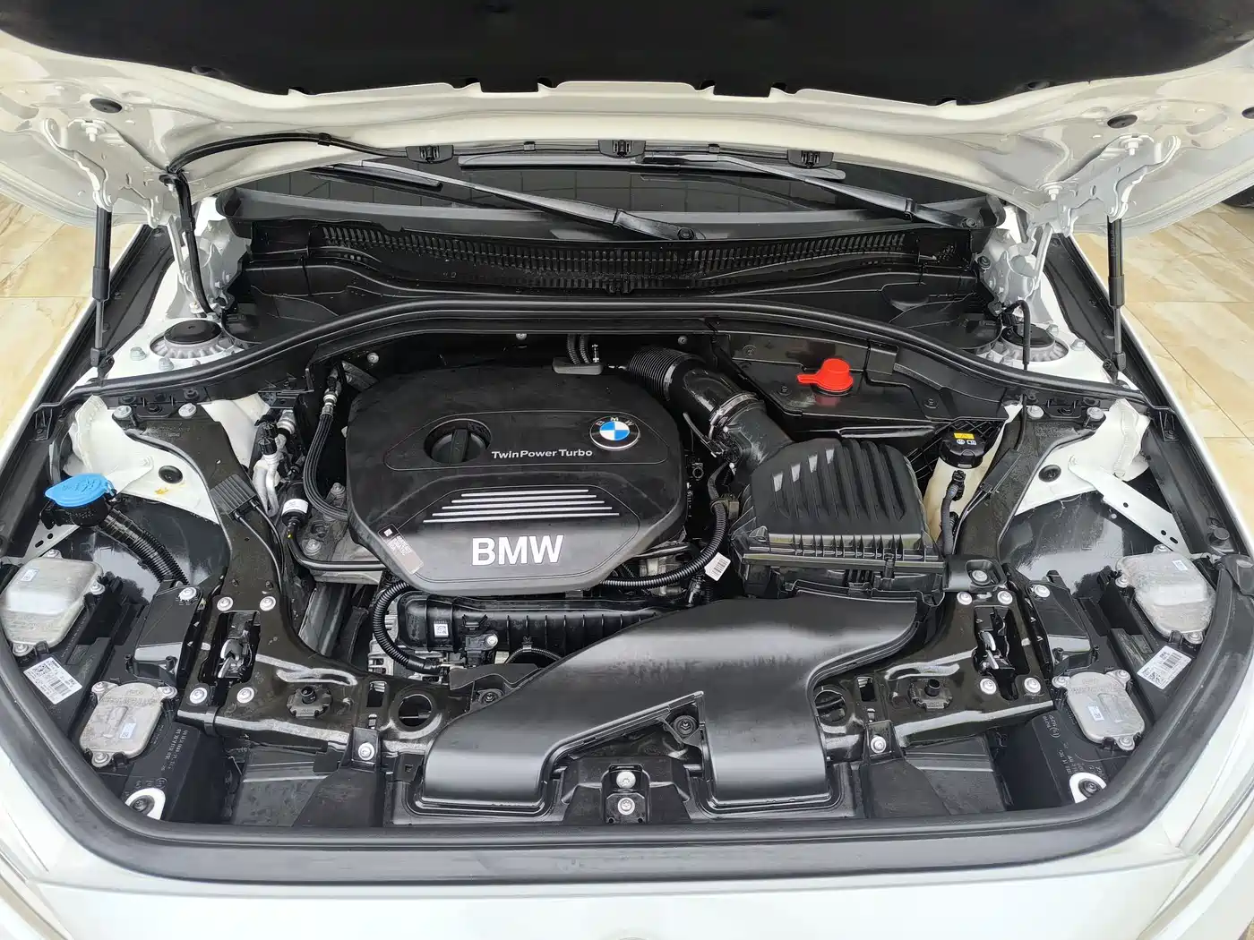 BMW 1 Series 2018 118i Sport Edition фото 16