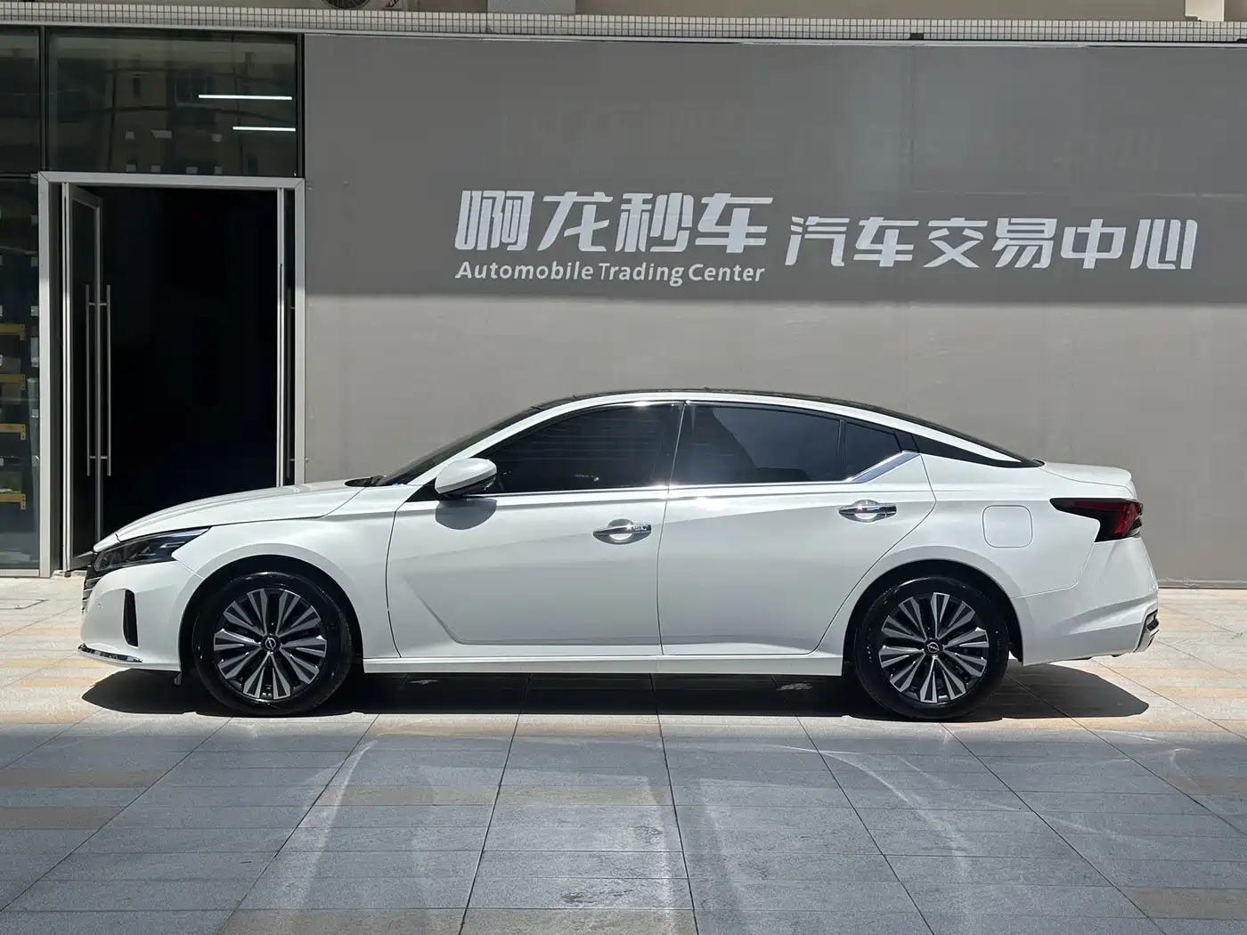 NISSAN TEANA