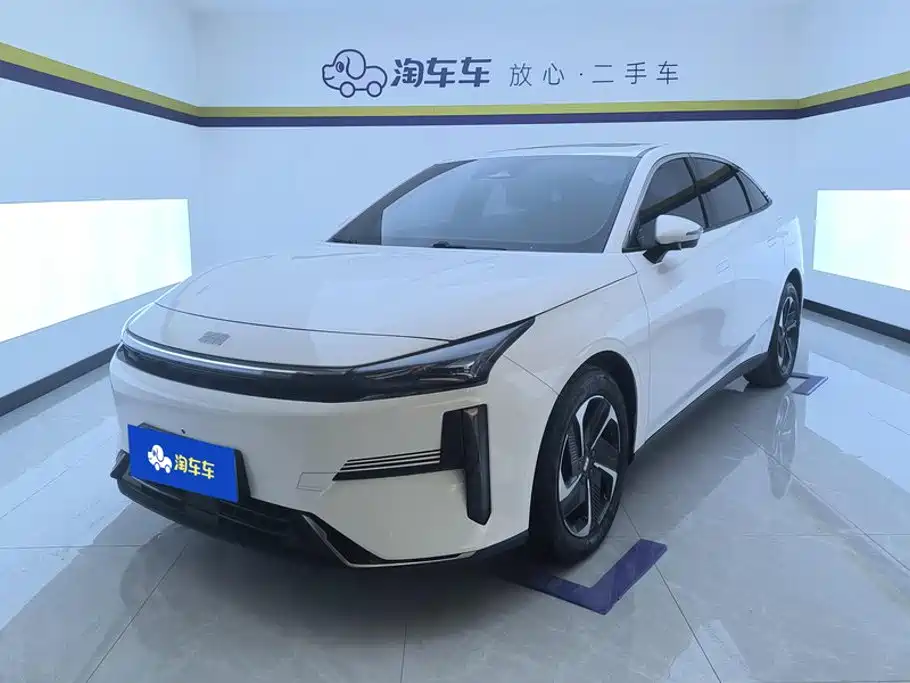 Geely Galaxy Galaxy L6 2024 2024 125km PLUS Soaring Dragon Edition