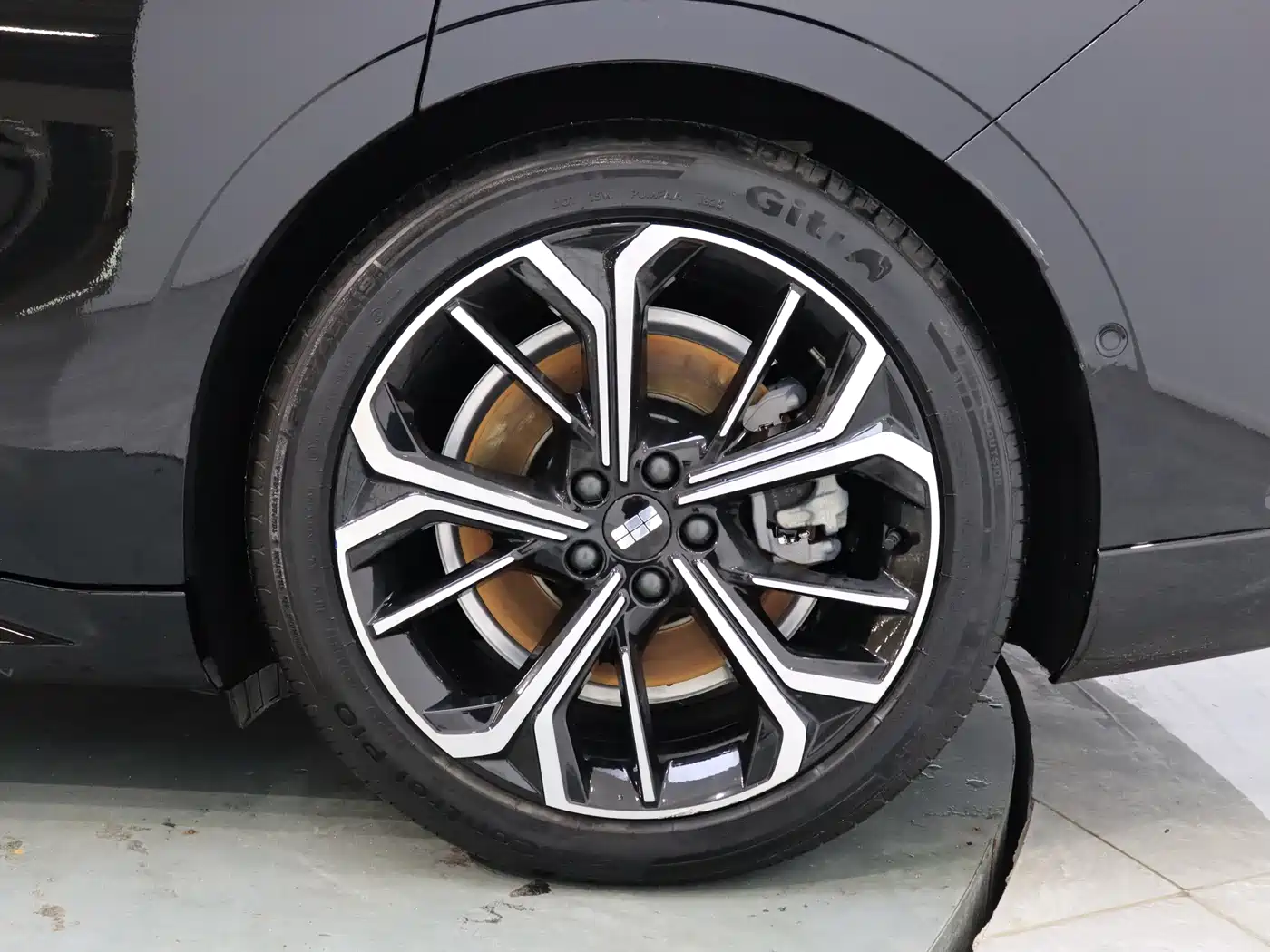 GEELY GALAXY GALAXY E8