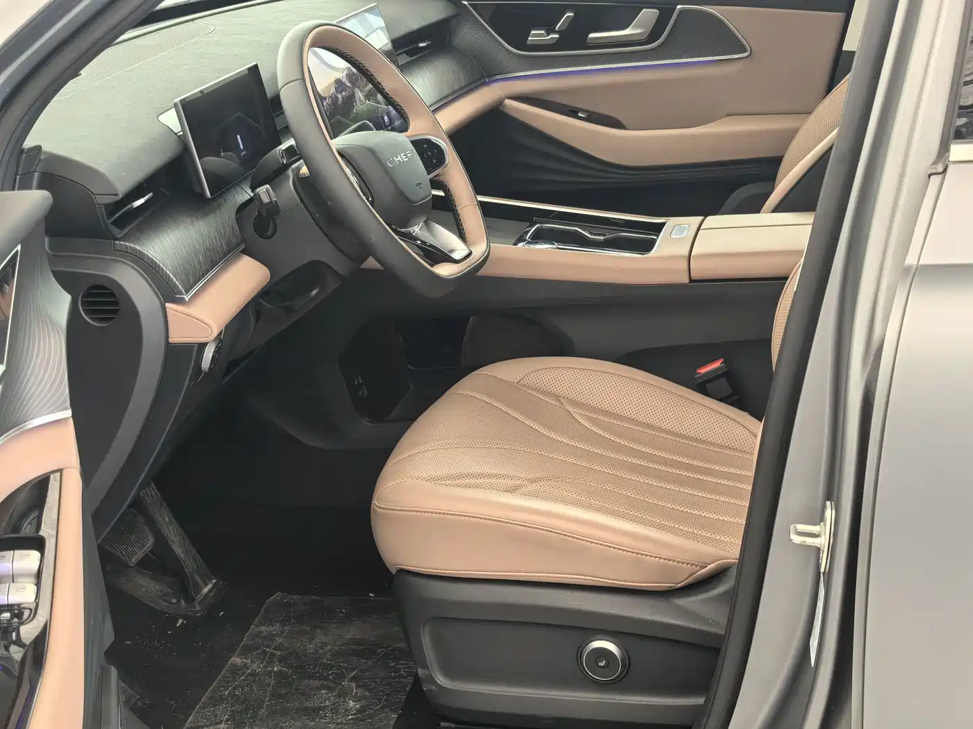 Chery Tiggo 8L 2025 2024 Model 2.0T 2WD Luxury 5-Seater