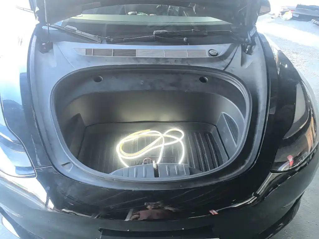 Фото 16 - Tesla Model 3