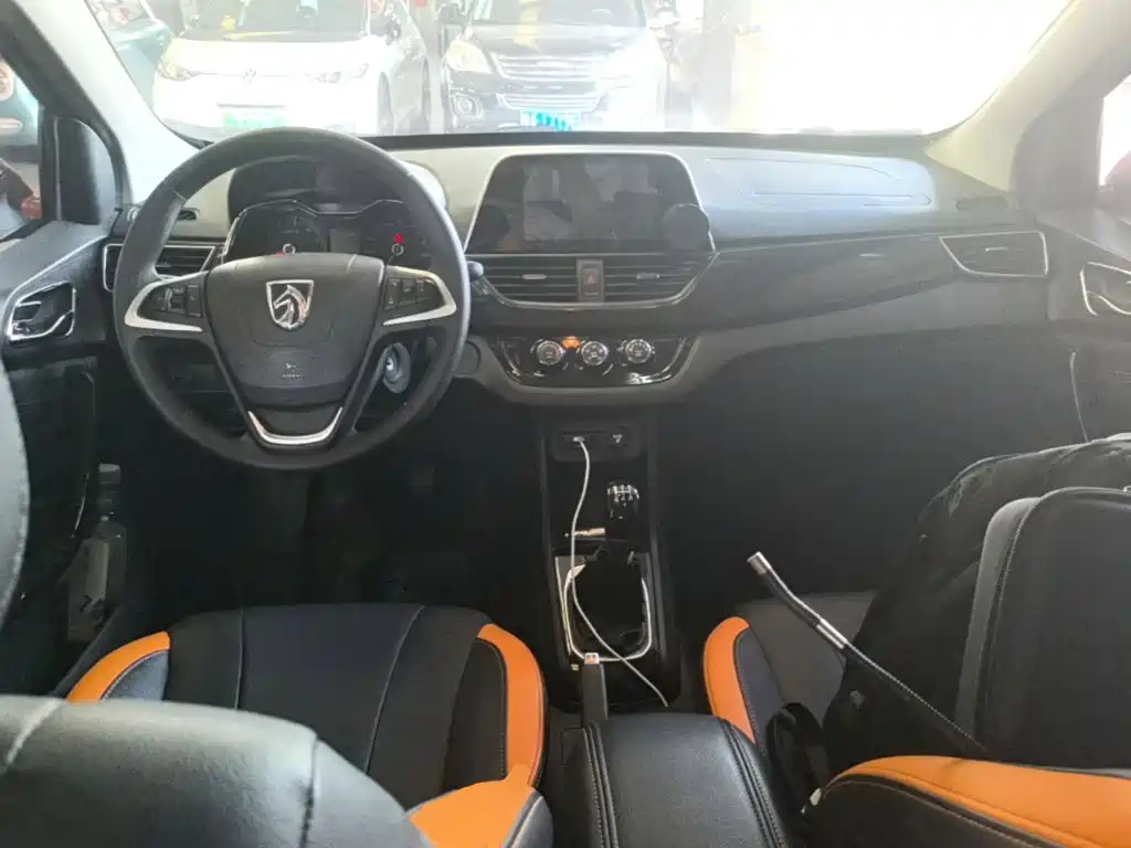 Baojun 310 2017 2016 1.2L Manual Luxury Type