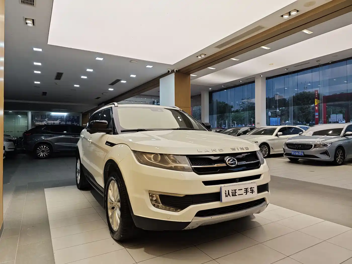 Landwind X7 2017 2015 2.0T Panoramic Flagship Edition