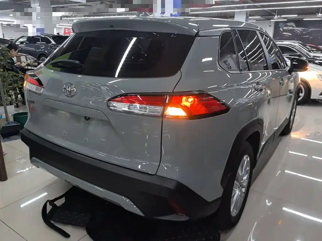 Toyota Corolla Cross 2023 2.0L Elite Edition фото 7