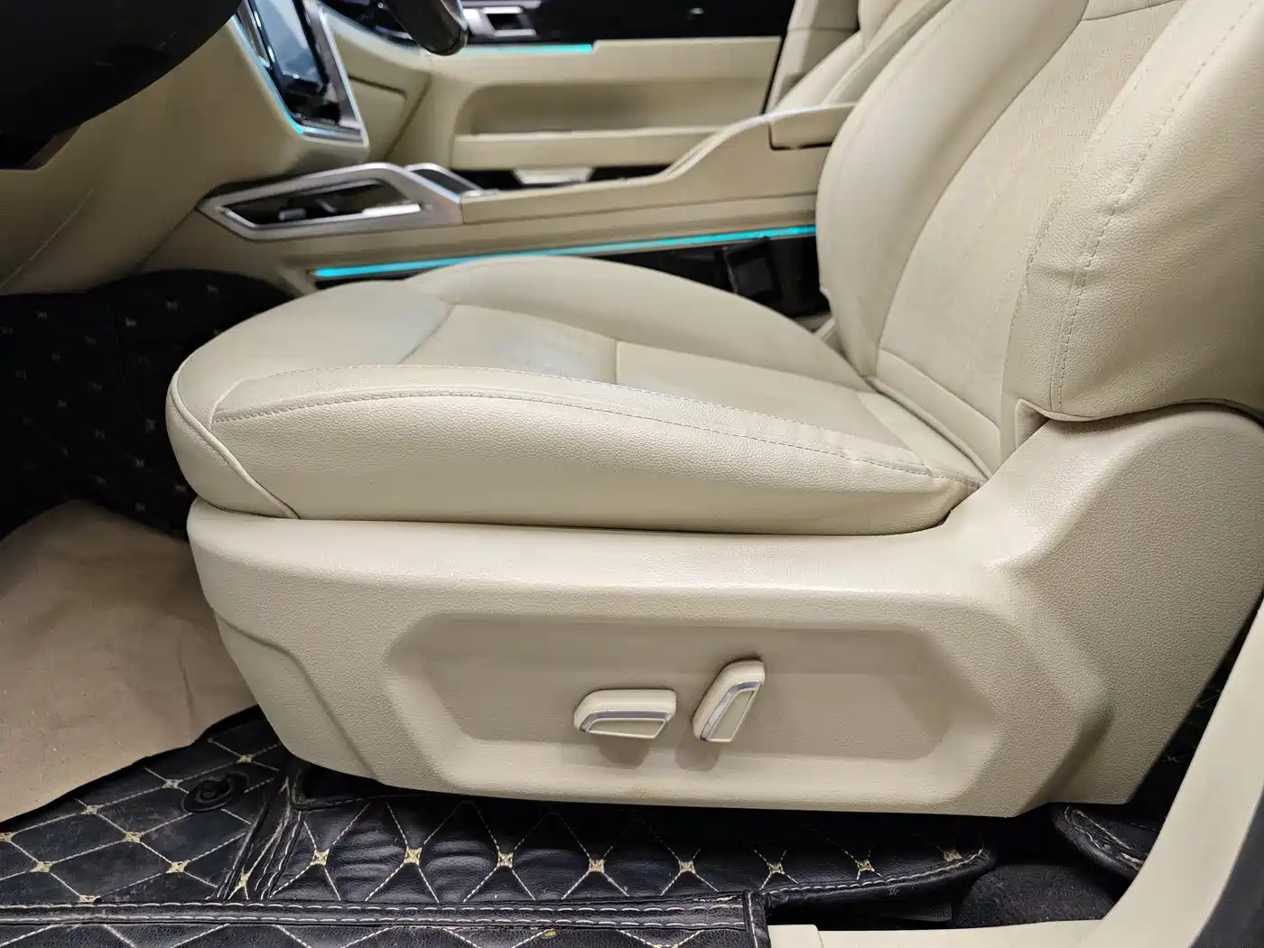 ZOTYE T700