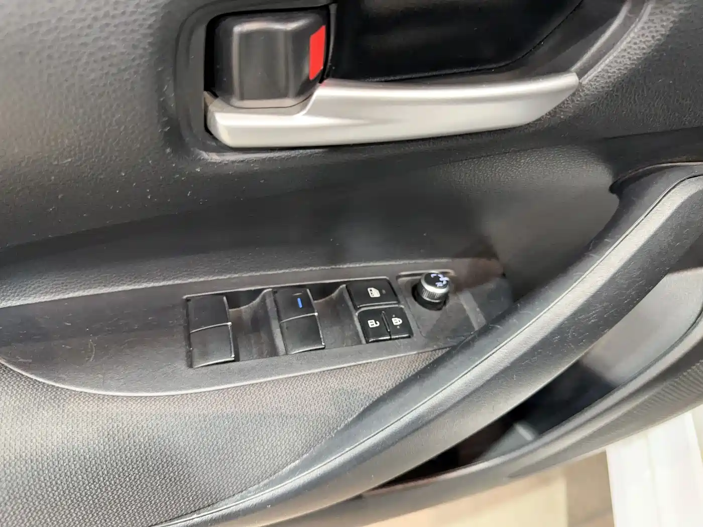 Toyota Corolla 2021 1.2T S-CVT Pioneer Edition фото 11