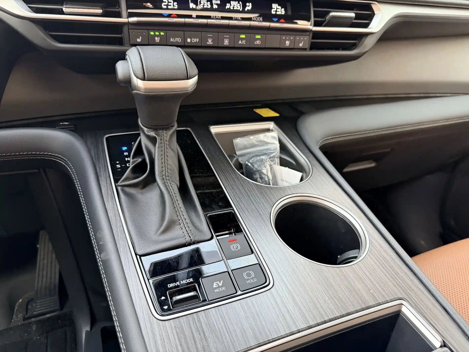 Фото 7 - Toyota Sienna