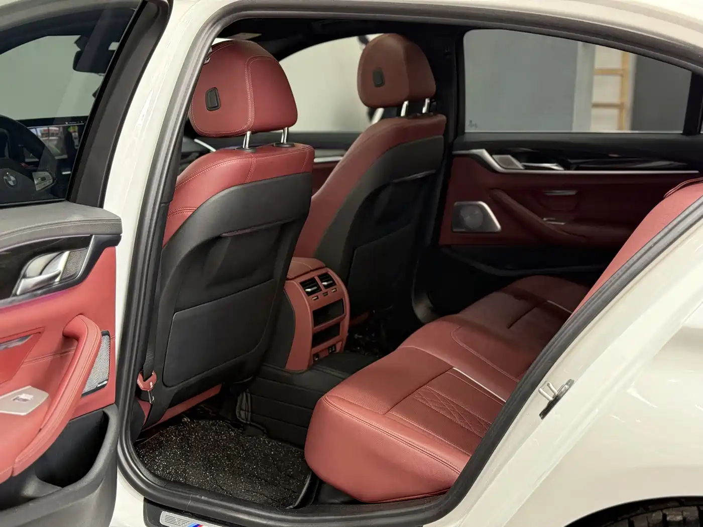BMW 5 Series 2022 525Li M Sport Package фото 6