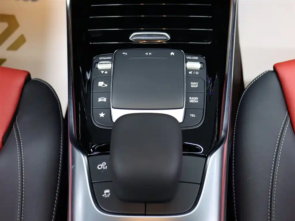 Mercedes-Benz CLA AMG 2023 AMG CLA 35 4MATIC фото 19