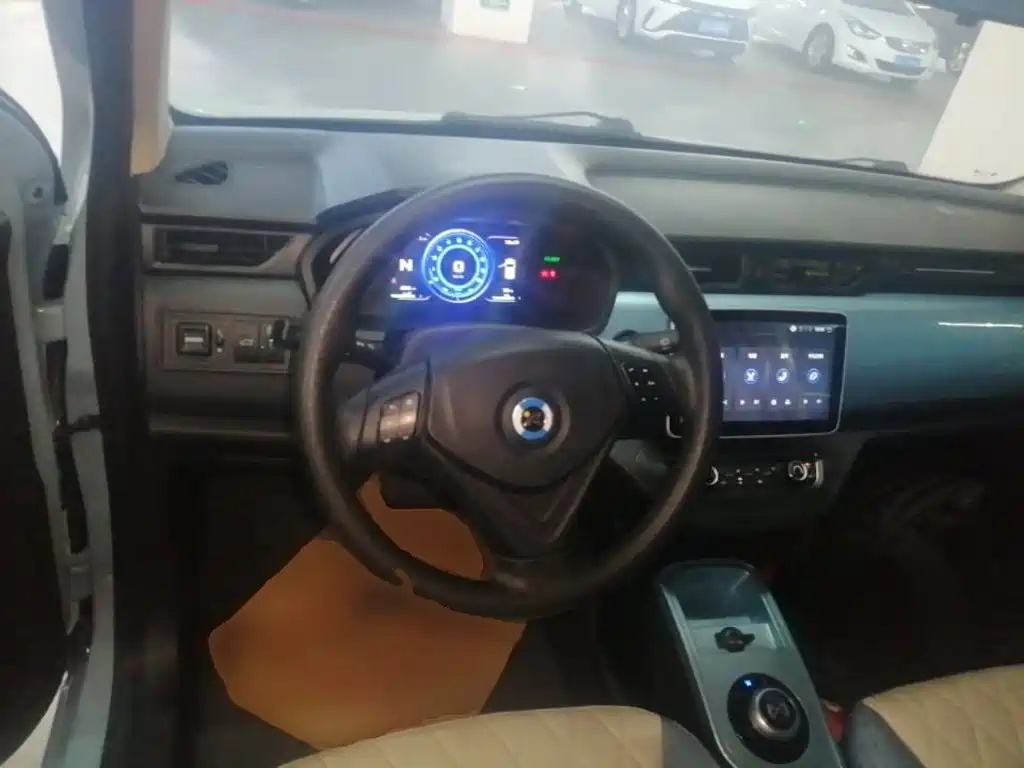Huachen Xinyi Brilliance Xinyi i03A 2023 2021 318km 31.45kWh