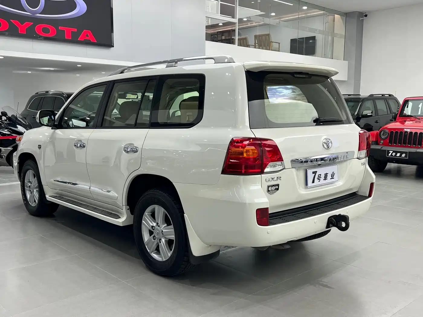 TOYOTA LAND CRUISER