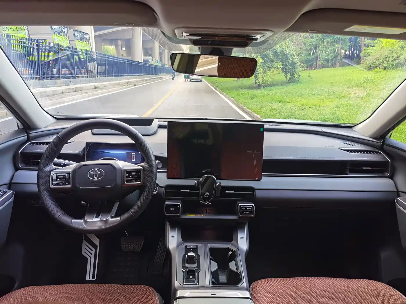 Toyota Wildlander 2026 2025 Hybrid 2.5L Base Model