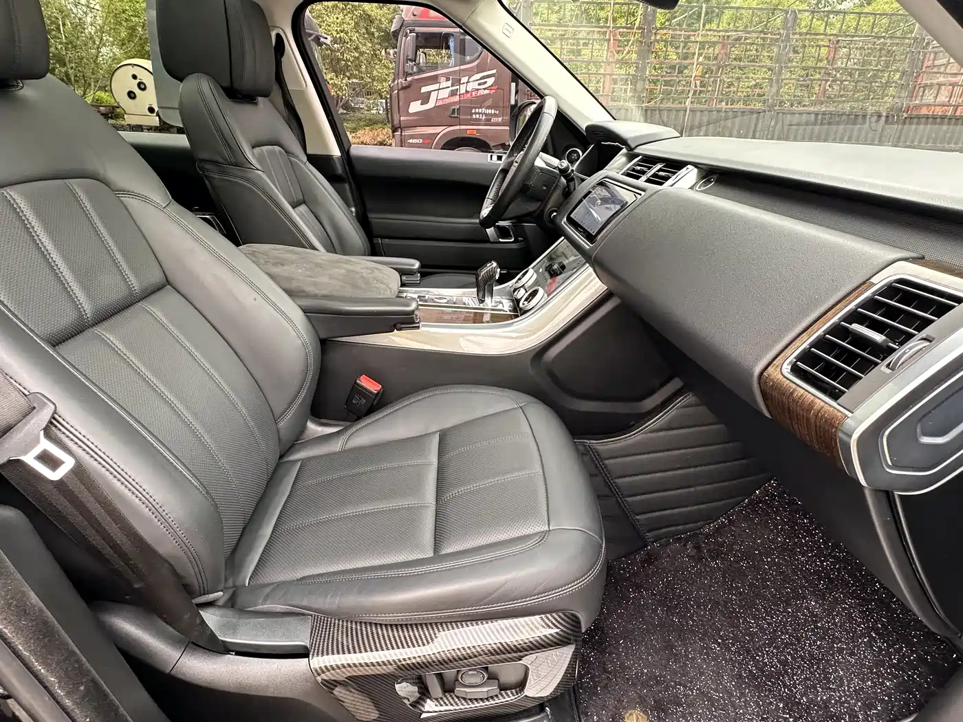 Land Rover Range Rover Sport PHEV 2019 P400e HSE фото 12