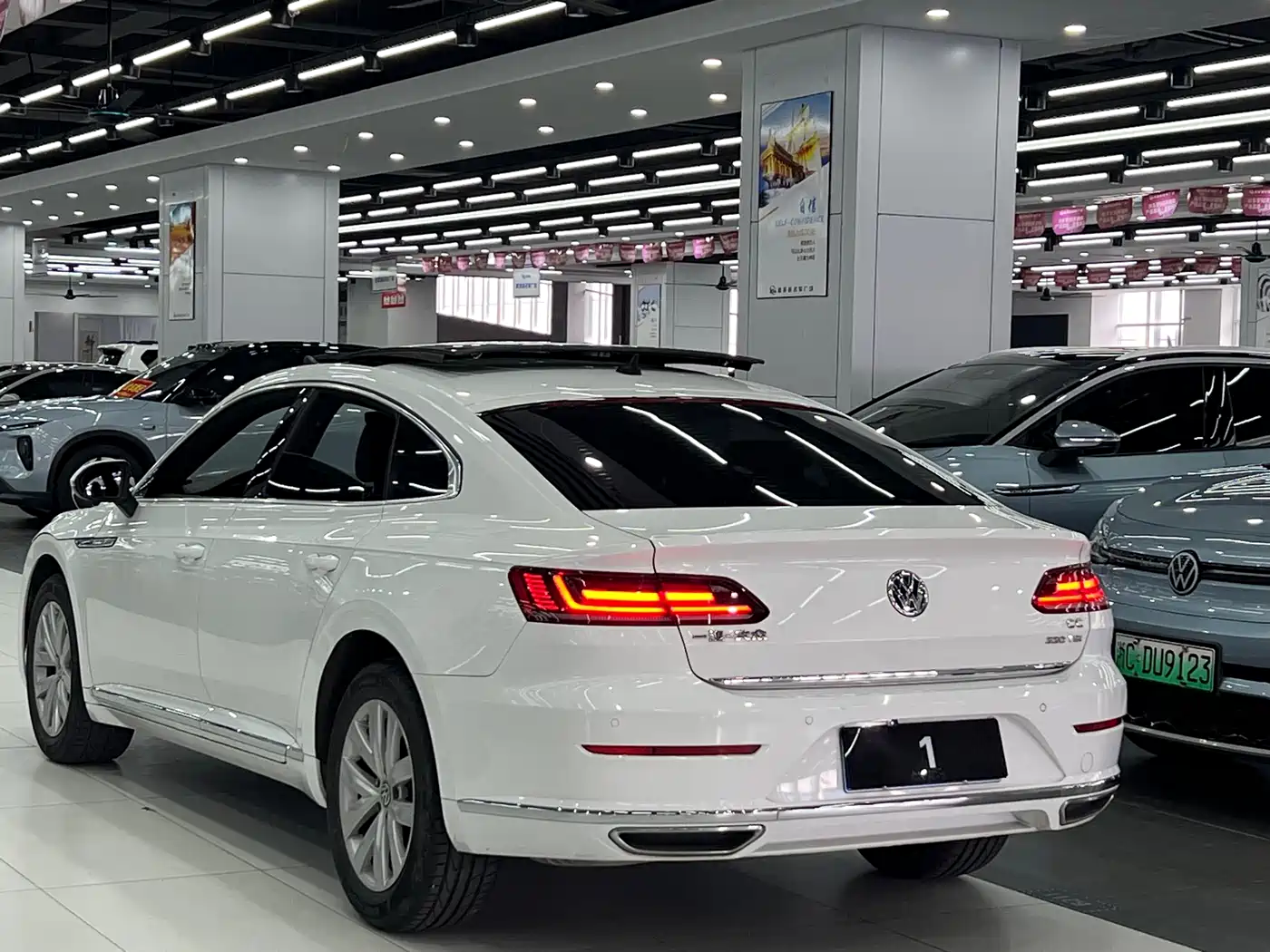 Volkswagen FAW-Volkswagen CC 2020 330TSI Elegance Version China VI фото 4
