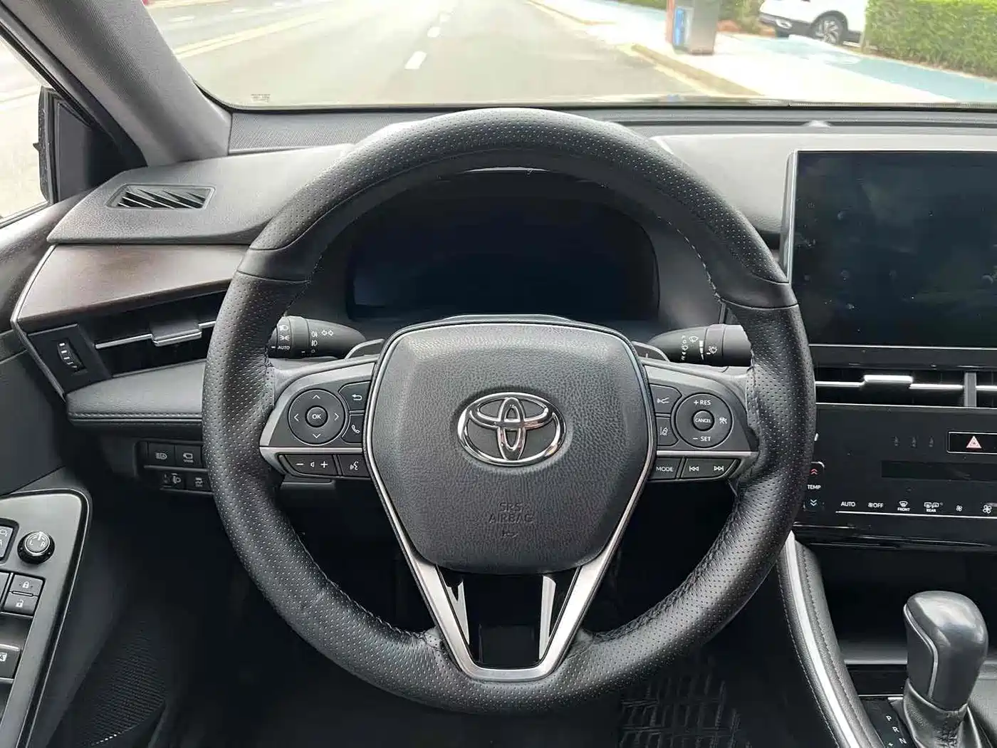 Toyota Avalon 2023 2.5L Touring Premium Edition фото 10