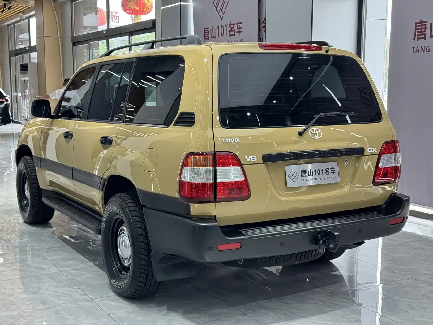 Toyota Land Cruiser 2005 Model 4.7L Automatic VX-R Luxury DVD Edition фото 9