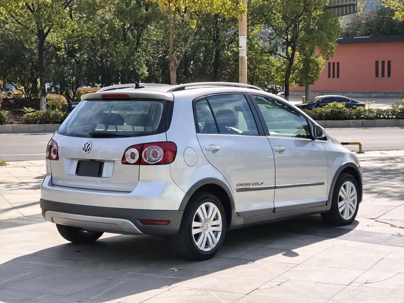 Volkswagen Golf (Import) 2011 1.4TSI Cross Golf фото 16