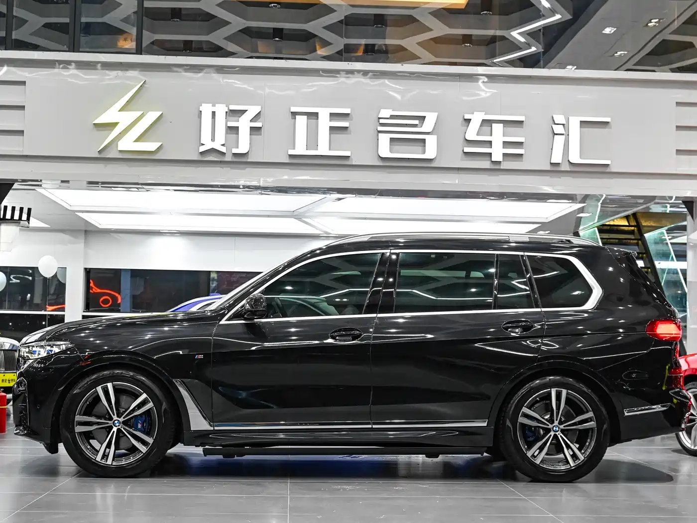BMW X7 2022 xDrive40i Exclusive M Sport Package фото 5