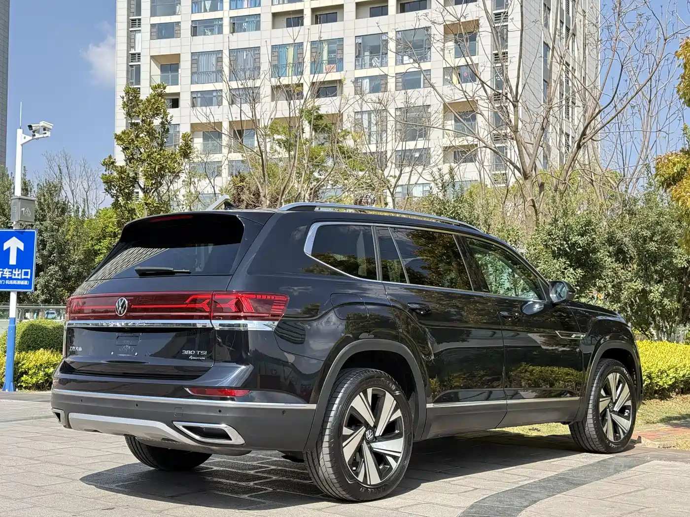 Volkswagen Teramont 2024 380TSI 4WD Prestige Luxury Edition фото 4