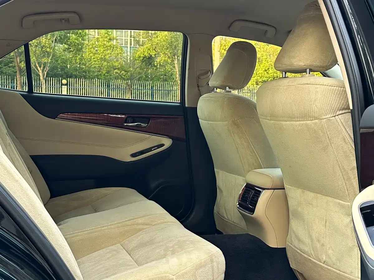 Toyota Crown 2015 2.0T Pioneer фото 16