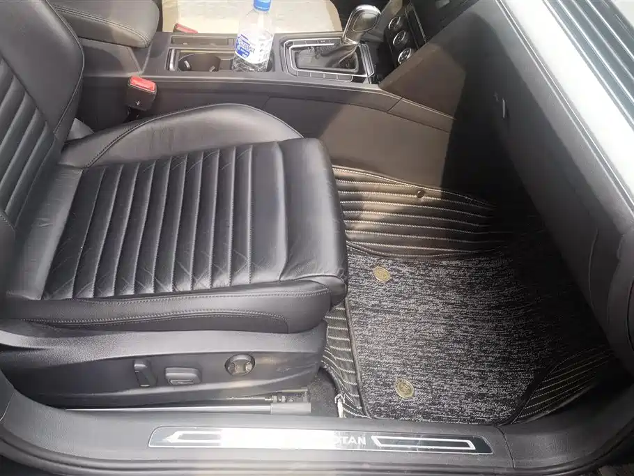 Volkswagen Magotan 2018 330TSI DSG Leading фото 8
