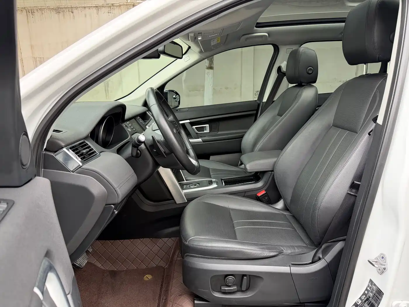 Land Rover Discovery Sport 2019 240PS SE Edition China V фото 11