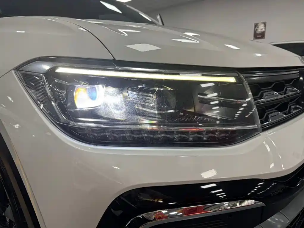 Volkswagen T-Cross 2022 280TSI DSG Luxury Edition фото 18