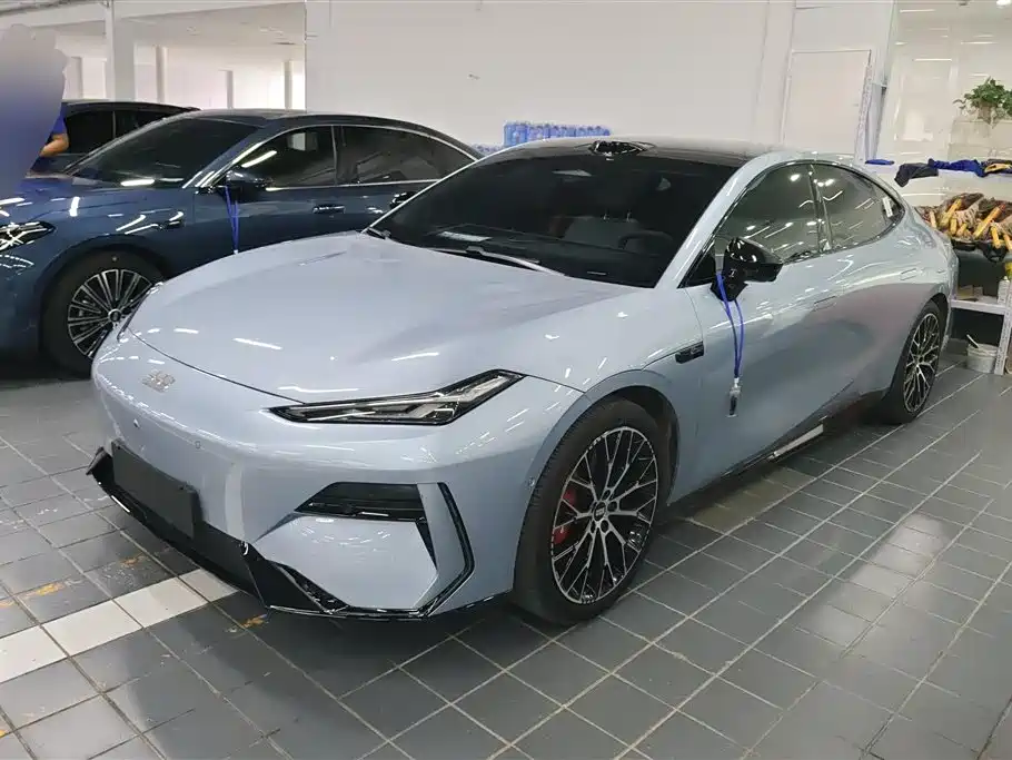 Geely Galaxy Galaxy E8 2025 620km AWD Starship LiDAR Smart Drive Edition