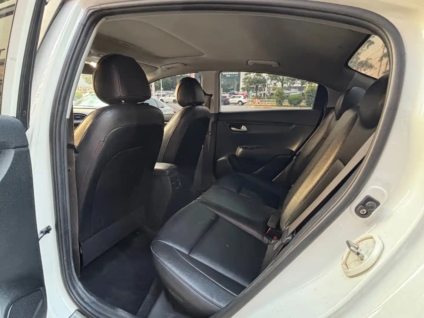 Kia K2 2018 2017 Sedan 1.4L AT GLS