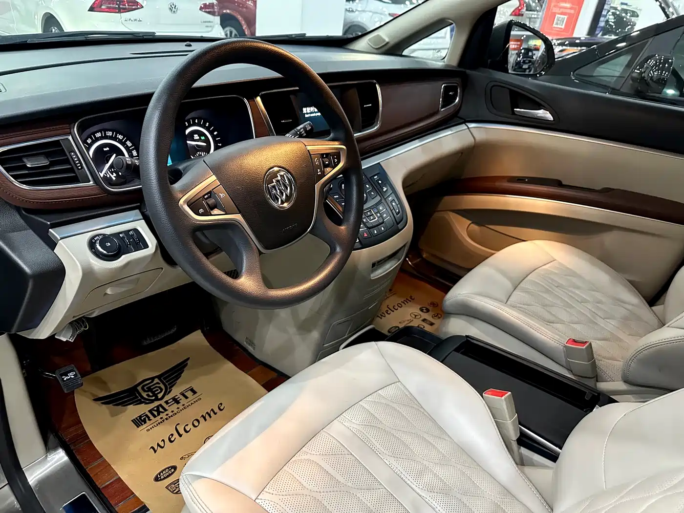 Buick GL8 2018 28T Comfort China VI фото 8
