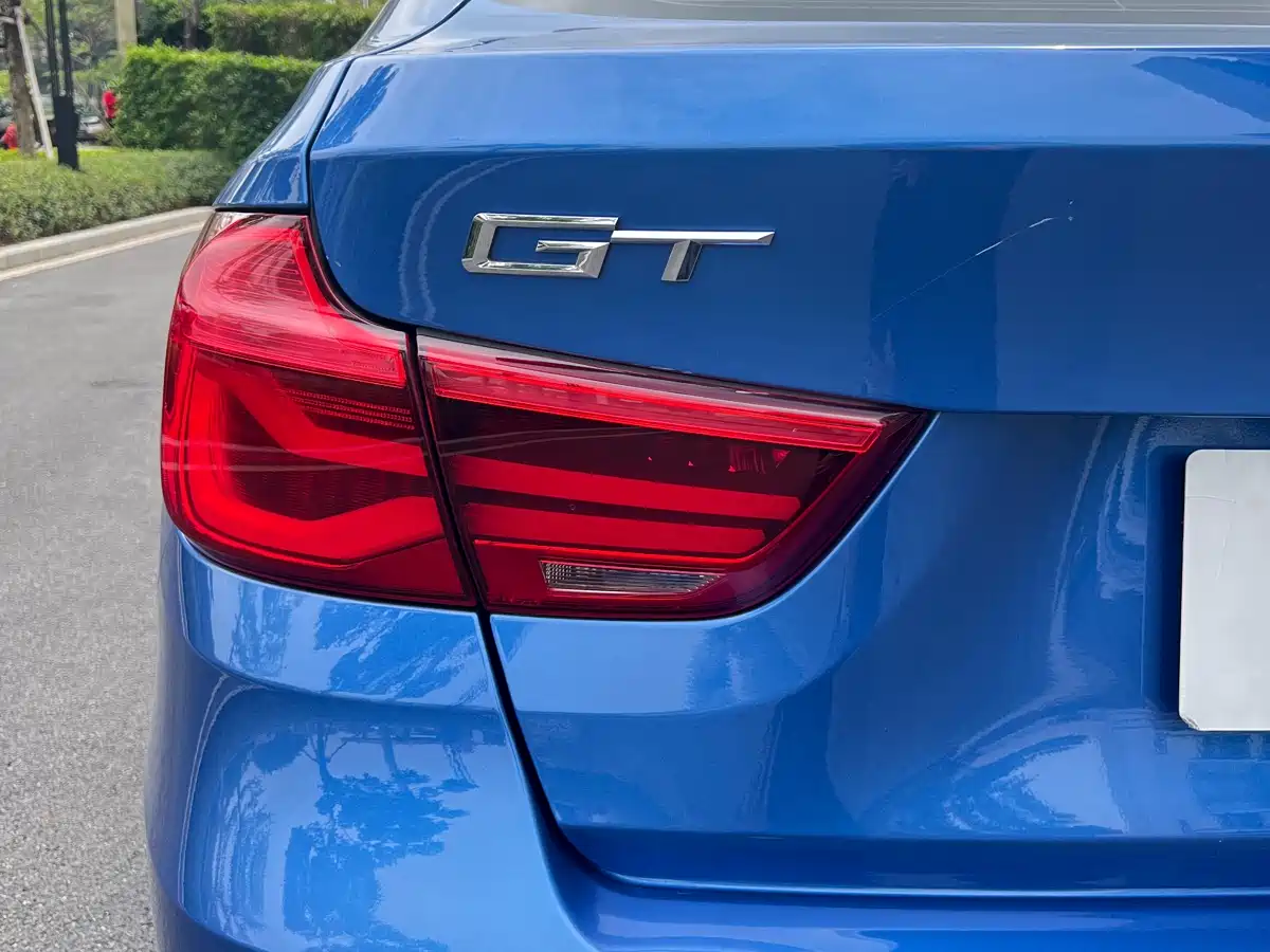 BMW 3 Series GT 2019 320i M Sport Model фото 10