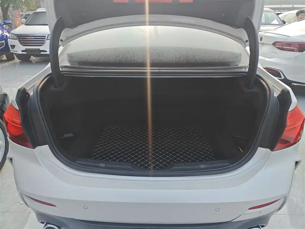 BMW 1 Series 2020 Model 120i M Sport Package фото 14