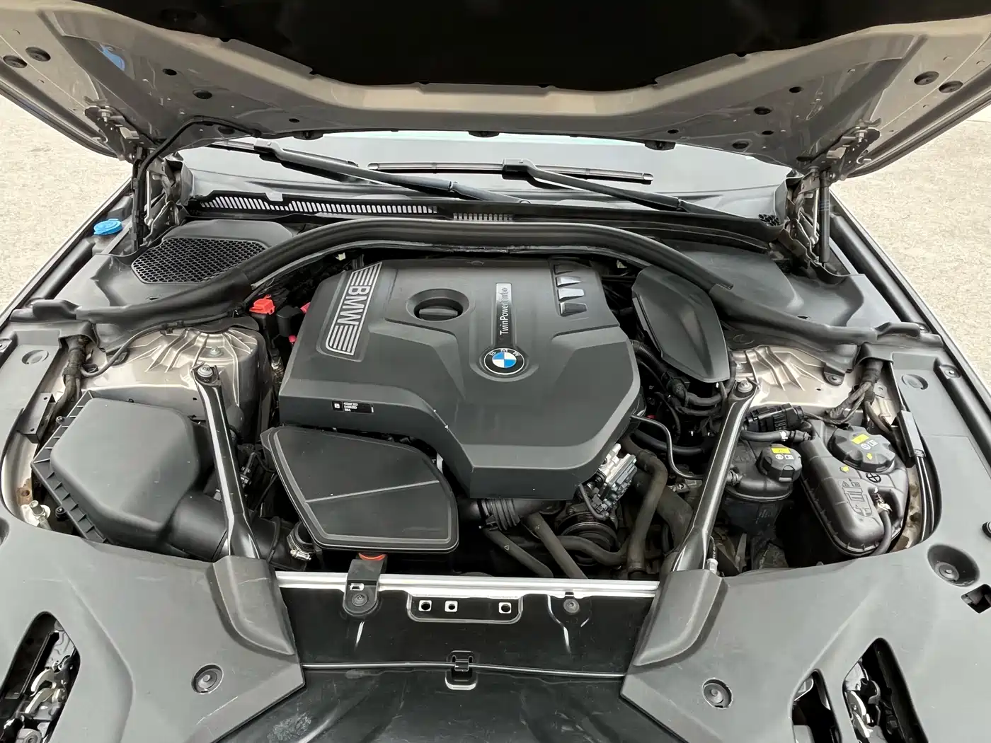 BMW 5 Series 2018 528Li Launch Special Edition фото 18