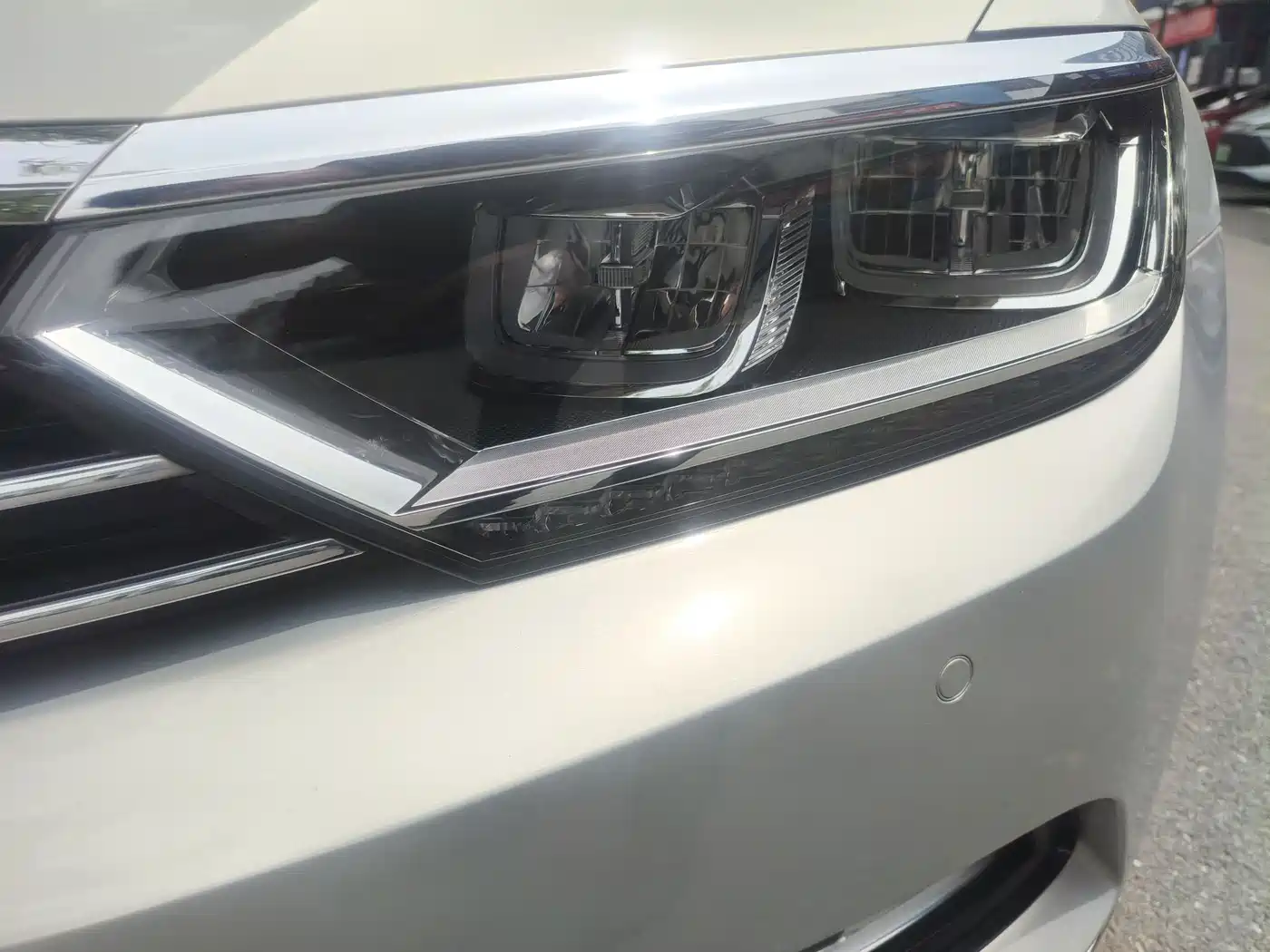 Volkswagen Magotan 2018 Facelift 330TSI DSG Luxury фото 4