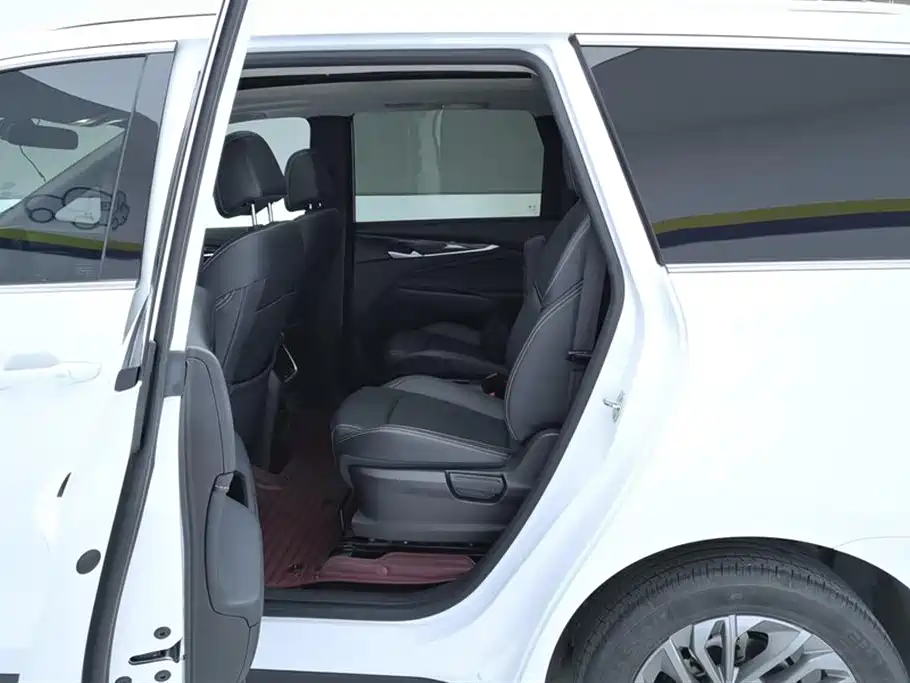 SAIC MAXUS CHASE G50