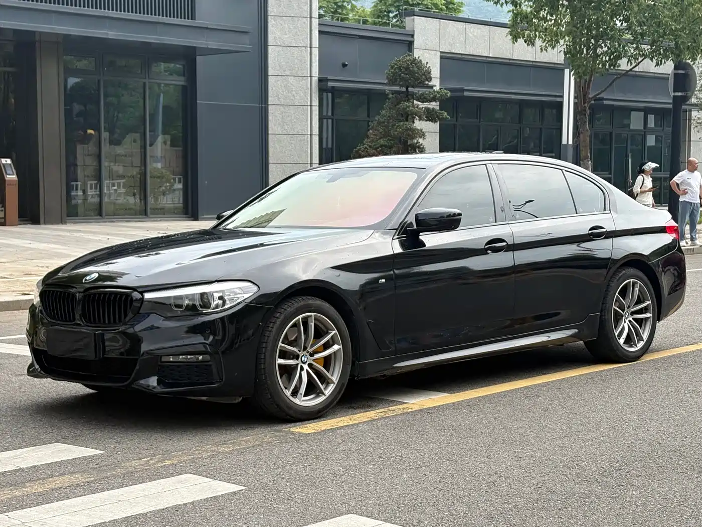 BMW 5 Series 2019 525Li M Sport Package